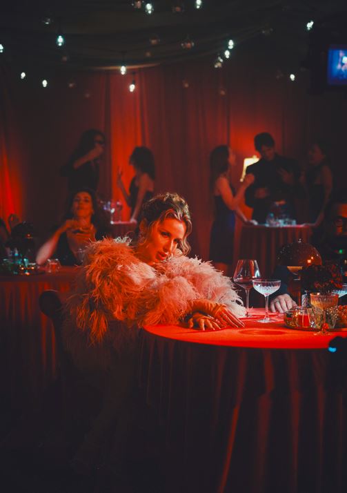 Первый сюрприз года: LOBODA неожиданно открыла публичный доступ к нашумевшей песне и клипу “Малышка на миллион”